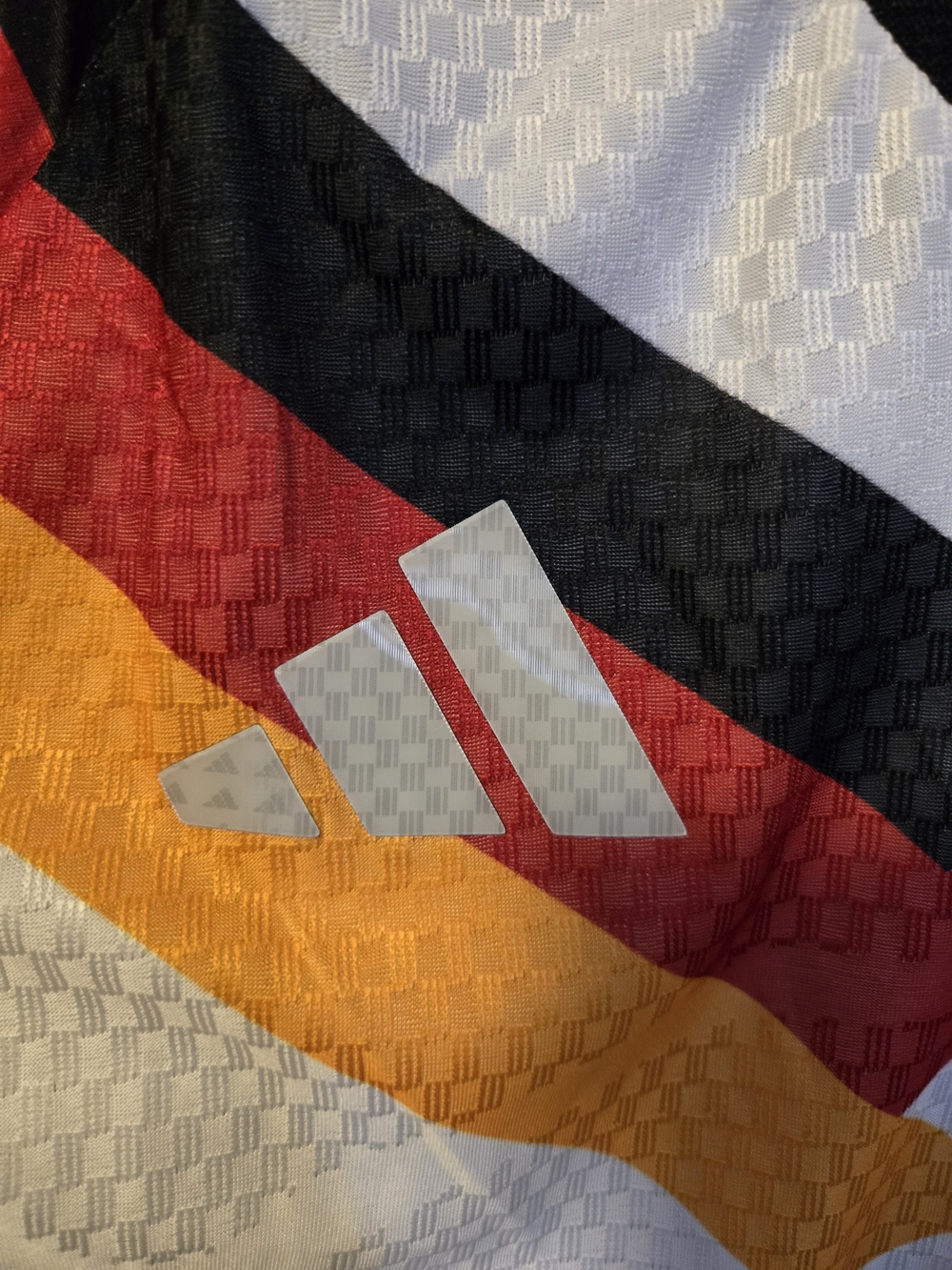Germany Home Soccer Jersey World Cup 2026 With Fifa Patches - Picture 3 of 7